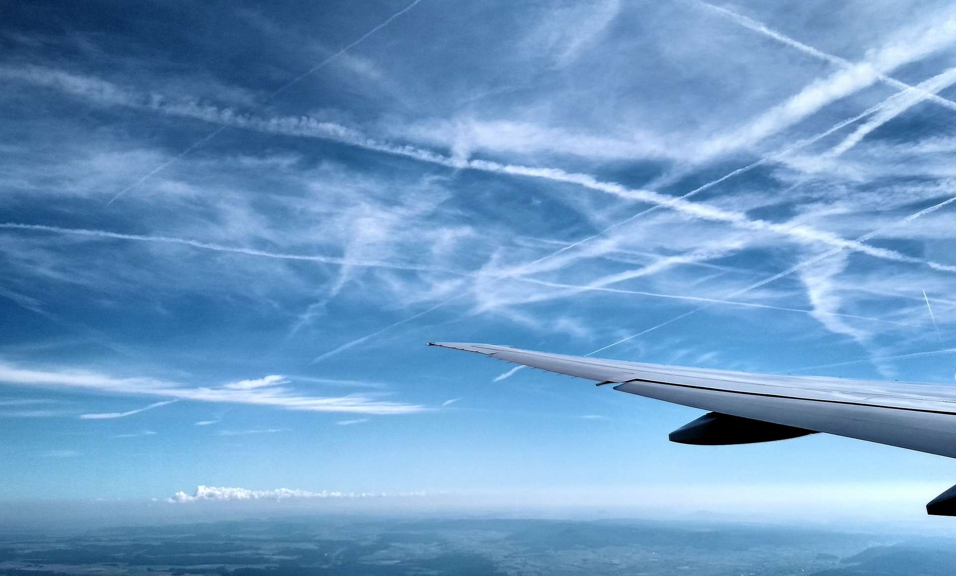Réchauffement climatique : l'impact des traînées d'avion va tripler d'ici 2050