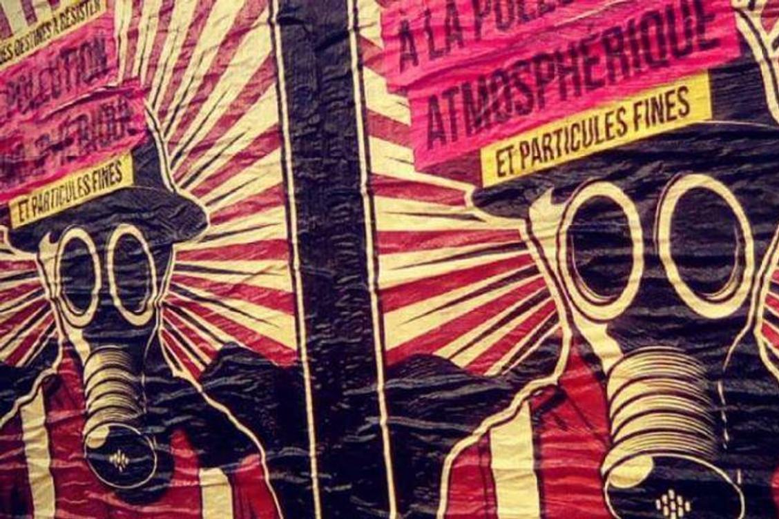 Des affiches choc placardées pour inciter les citoyens à se réveiller pour lutter contre le réchauffement climatique